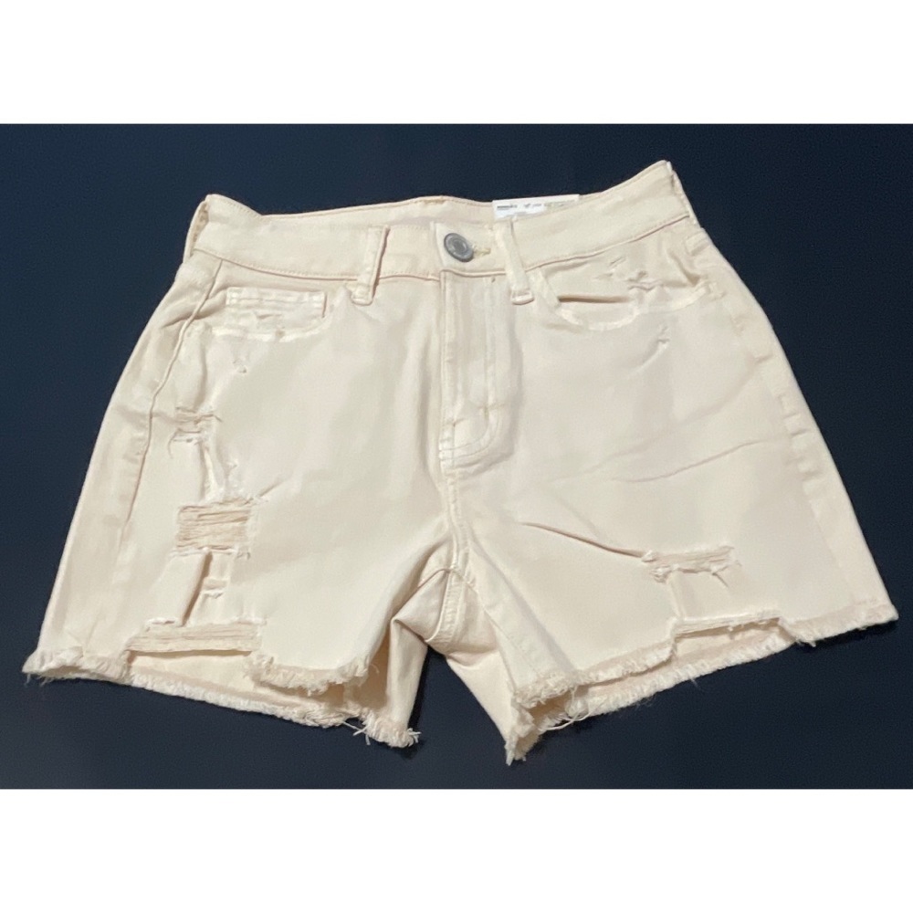NEW Junior SO Distressed High Rise Curvy Midi Stretch Shorts Size 1 NWT